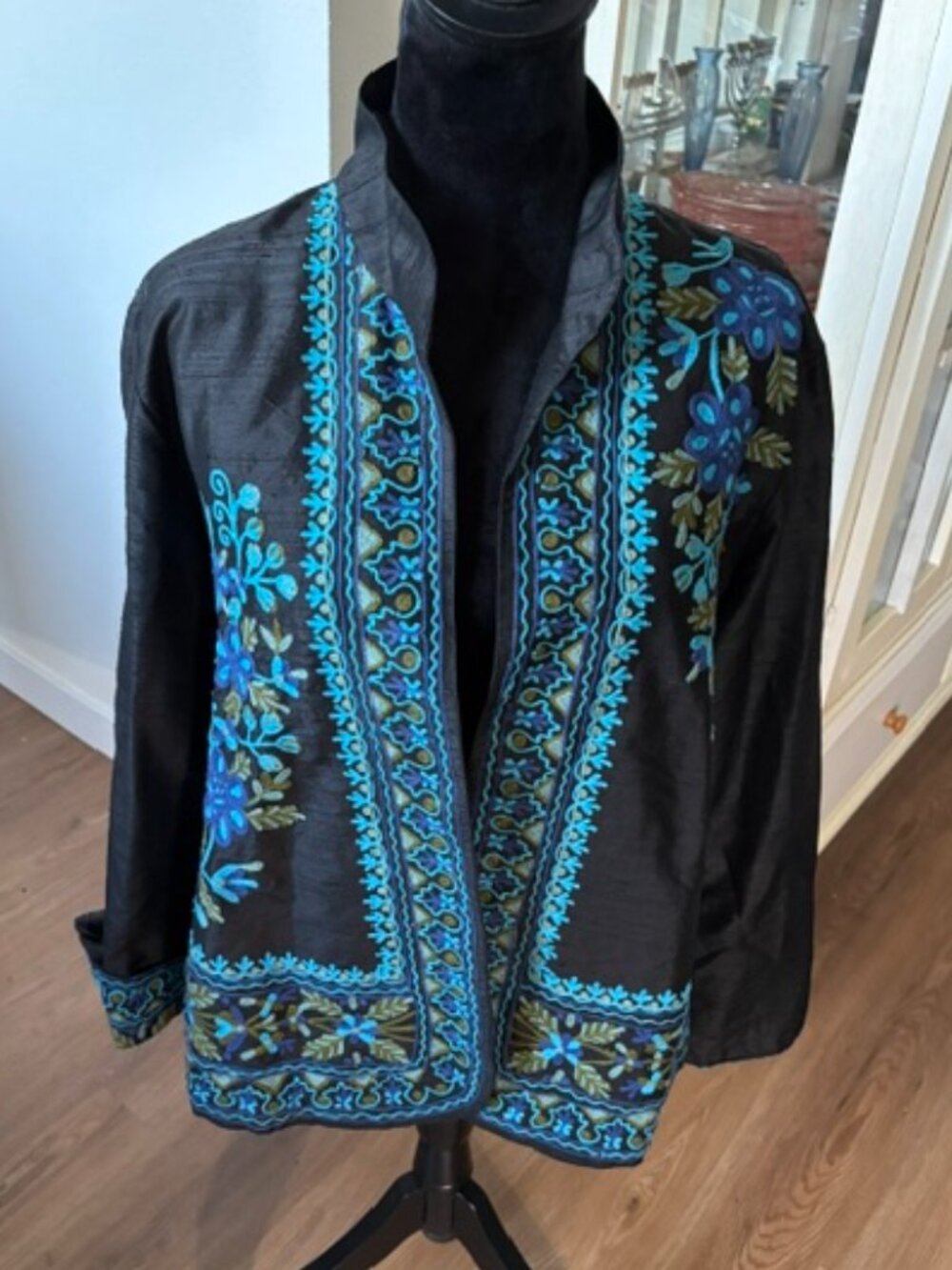 Norm Thompson Vtg 100% Silk Embroidered Open Evening Jacket EUC L